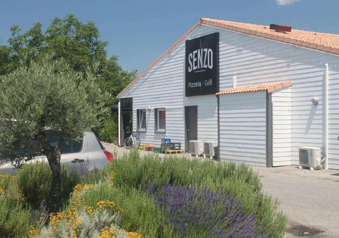 Brit Hotel Confort Manosque Cadarache Exterior foto