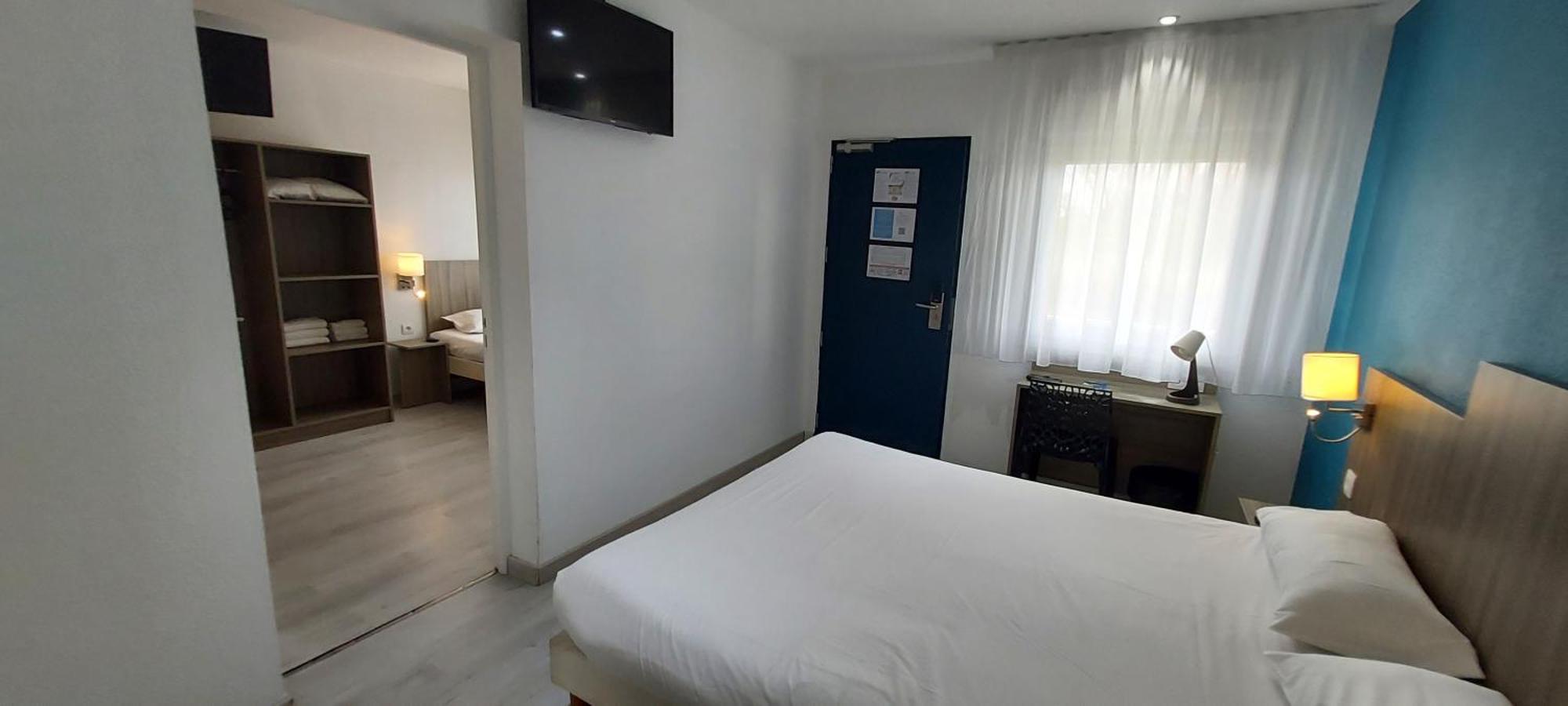Brit Hotel Confort Manosque Cadarache Exterior foto