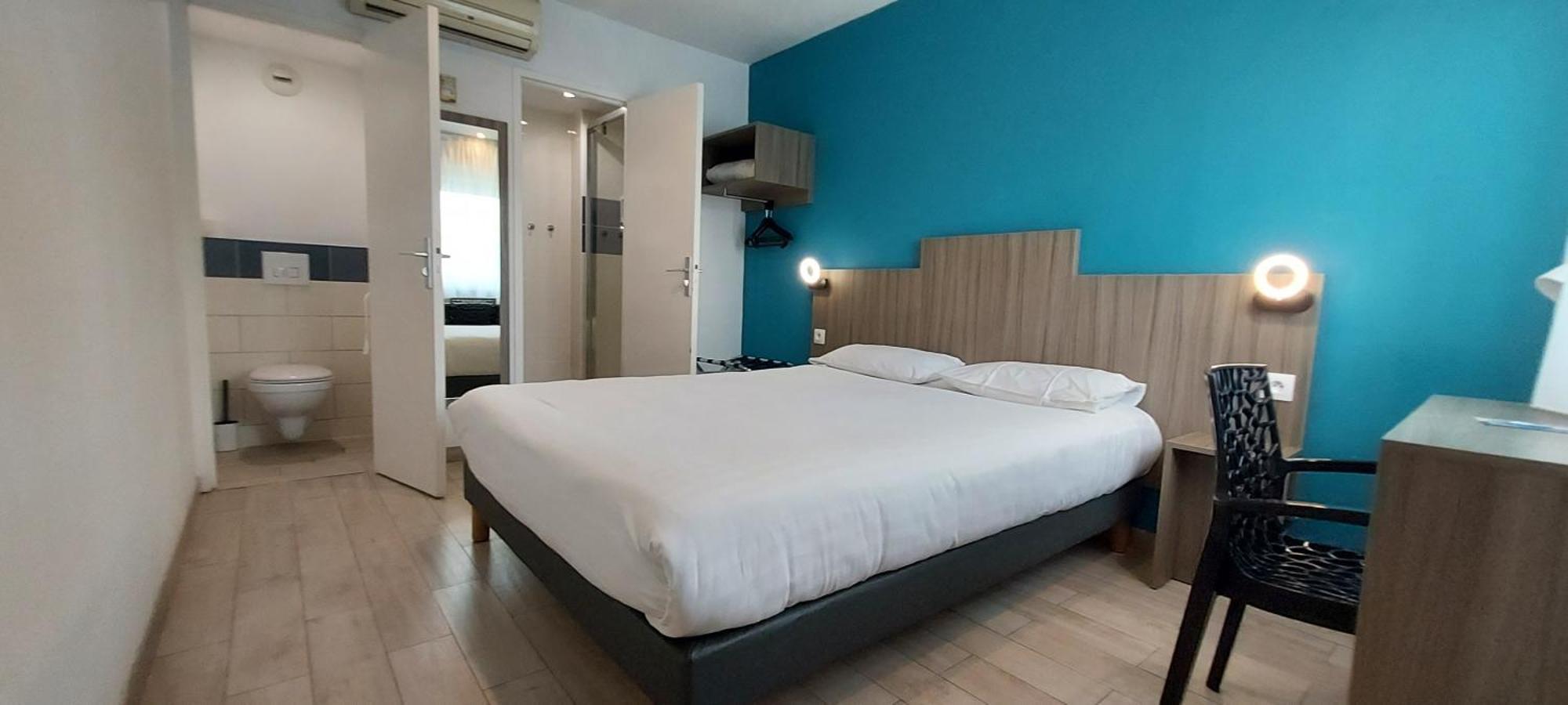 Brit Hotel Confort Manosque Cadarache Exterior foto