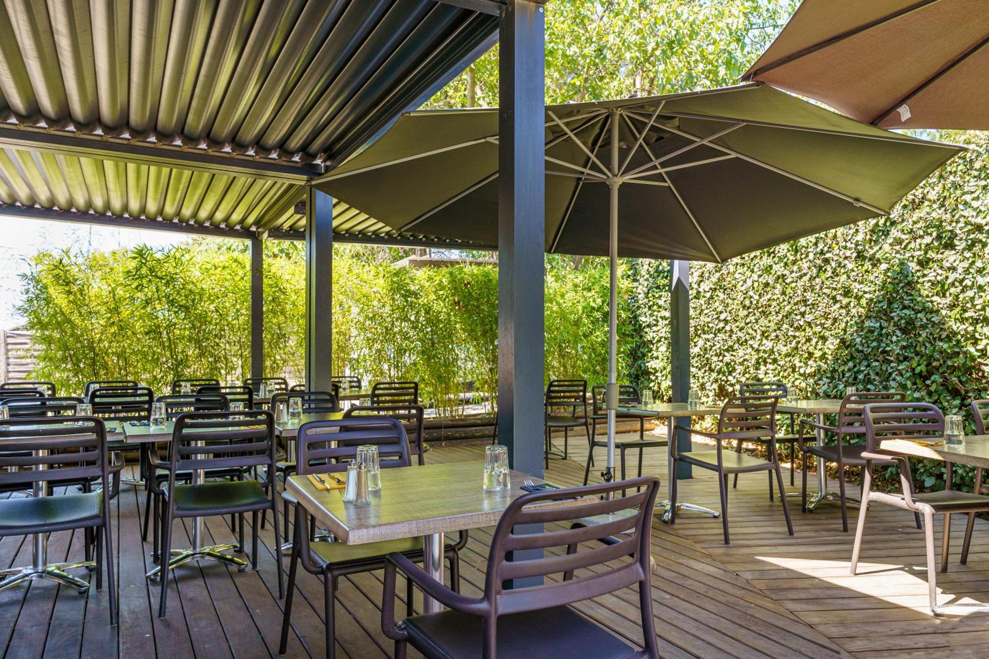 Brit Hotel Confort Manosque Cadarache Exterior foto