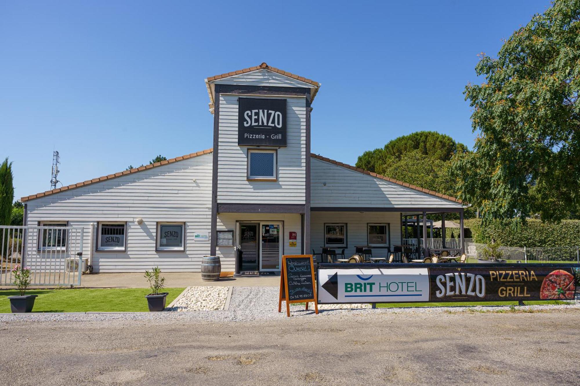 Brit Hotel Confort Manosque Cadarache Exterior foto
